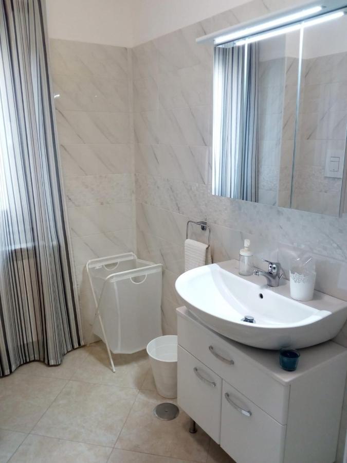 Beb Del Carmelo Apartment แมร์คาโต ซาน เซเวริโน ภายนอก รูปภาพ